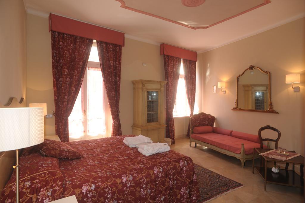 Relais Al Bel San Domenico Bed & Breakfast Alba  Rom bilde