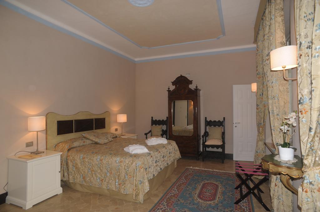 Relais Al Bel San Domenico Bed & Breakfast Alba  Rom bilde